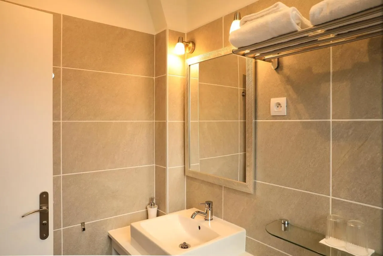 *** Bed & Breakfast La Belle Monsoise Bed and Breakfast Frankrijk