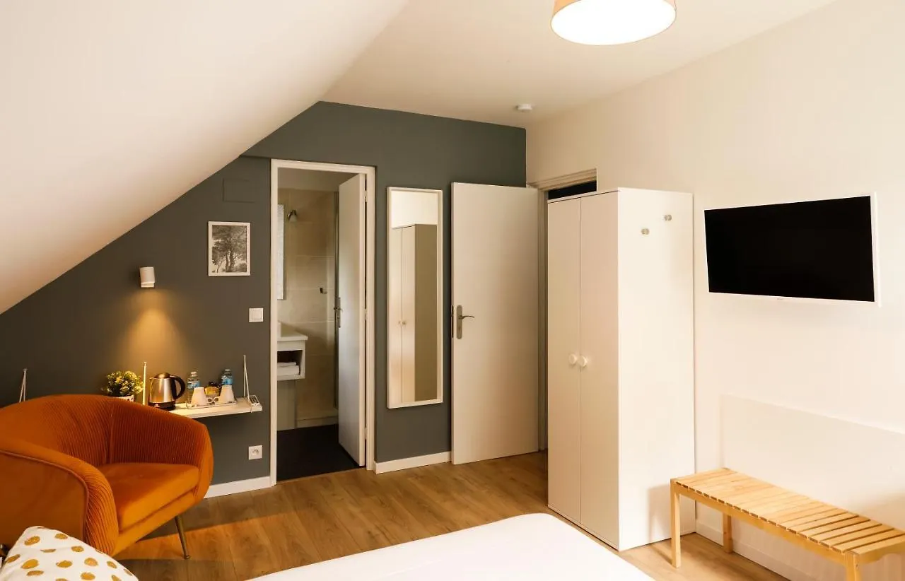 La Belle Monsoise Bed and Breakfast