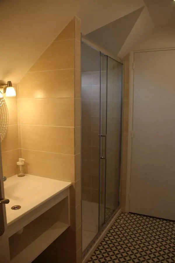 La Belle Monsoise Bed and Breakfast